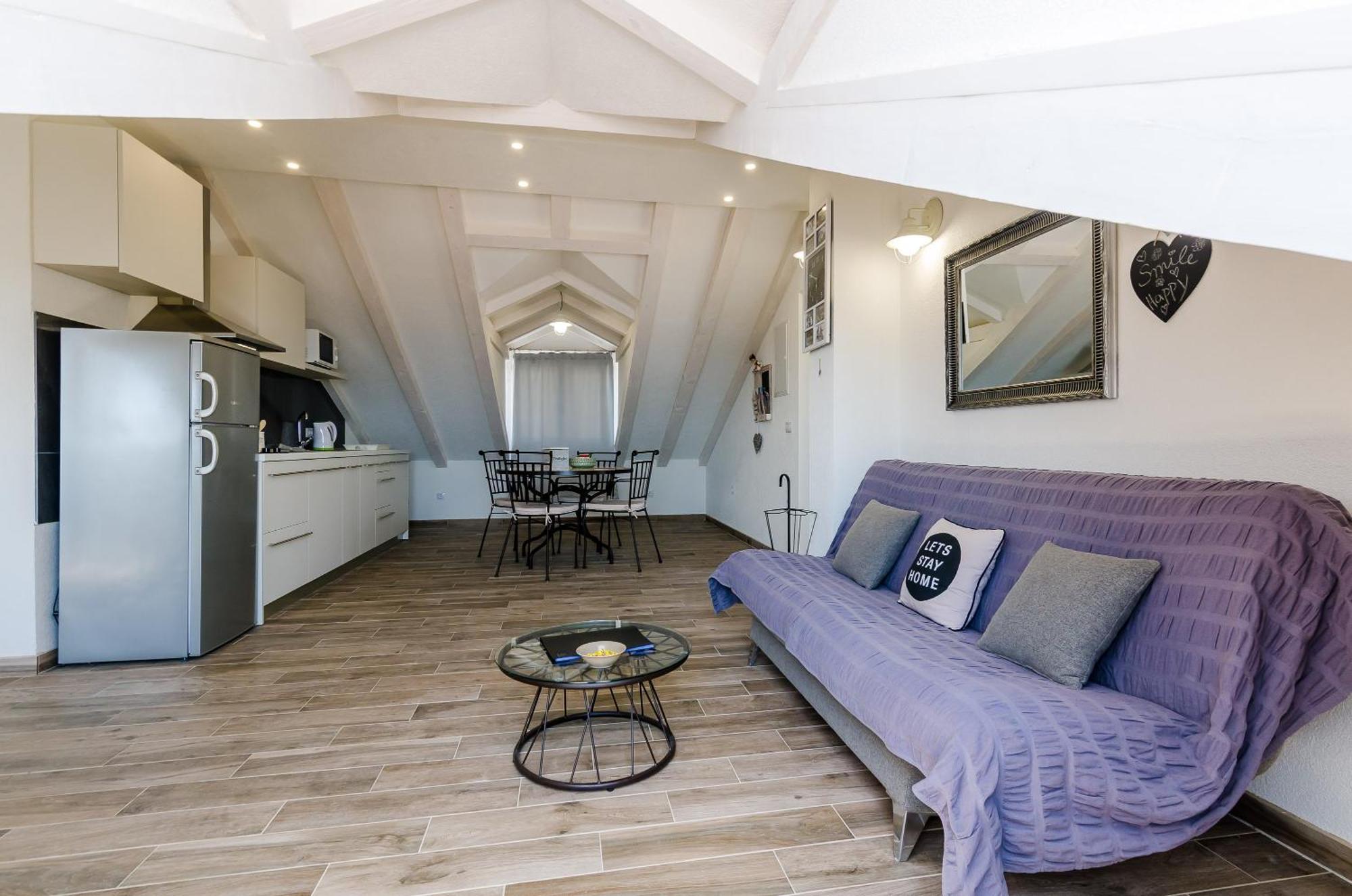 Life Apartment